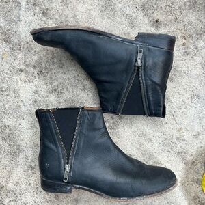 Frye Carley Zip Chelsea Boots, size 10